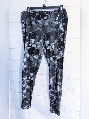 Leggings Depot Skull 💀 ☠️ 💀 Print Everyday Performance Leggings Size 1x